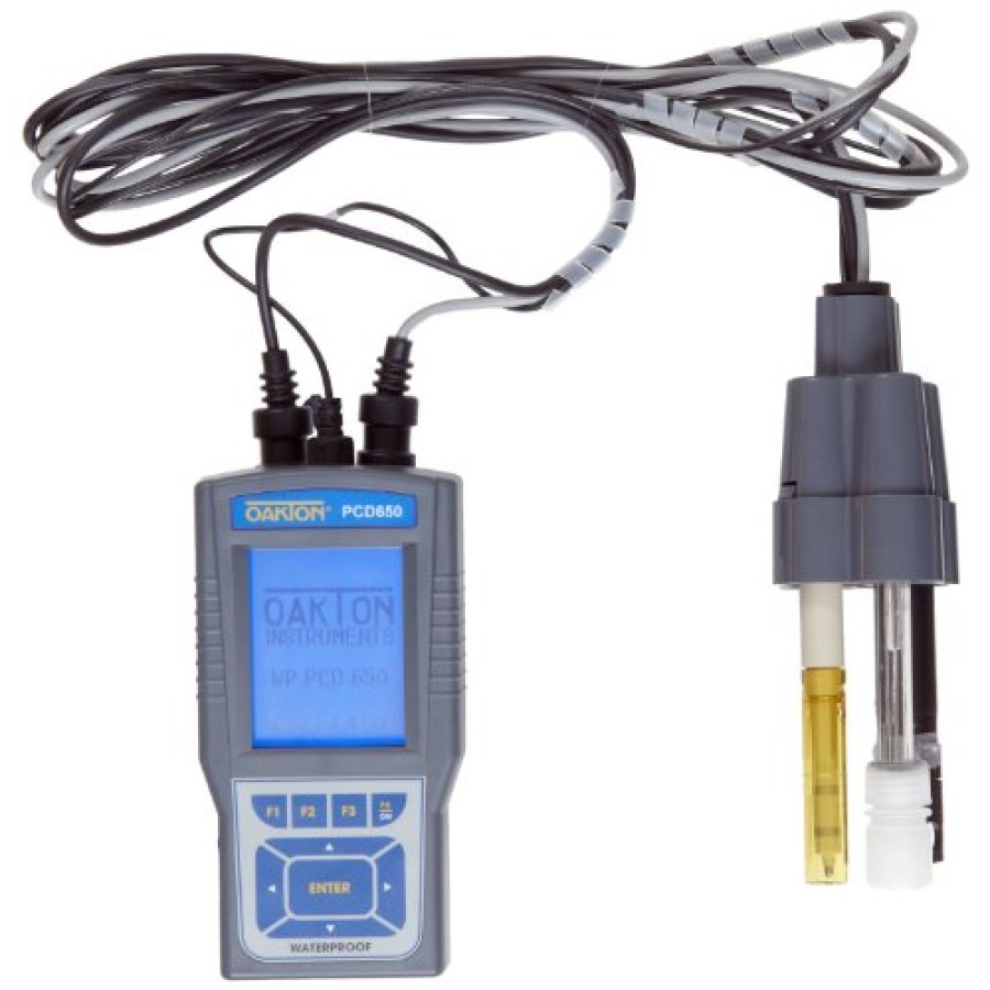 Oakton WD-35434-00 Eutech Cyberscan PCD 650 Portable pH / Conductivity / Dissolved Oxygen Meter with Probes