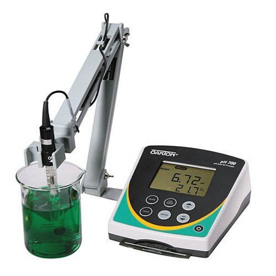 Oakton WD-35419-03 Eutech pH 700 pH/ORP/Temperature Benchtop Meter with pH Electrode